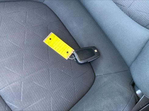 Used 2019 Toyota RAV4 XLE image 14