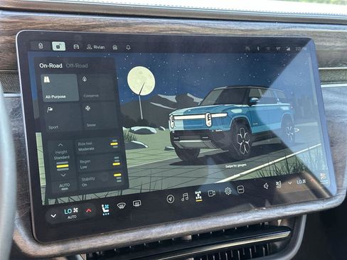 Used 2023 Rivian R1S Adventure image 29