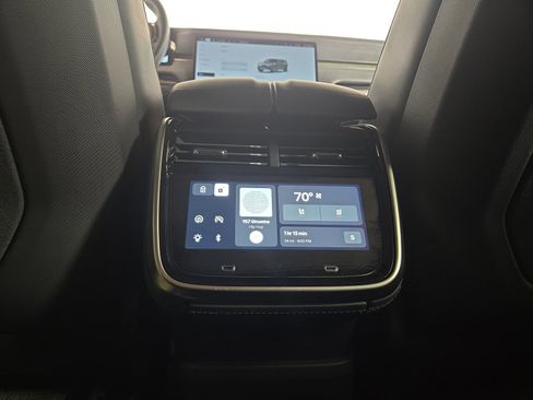 Used 2023 Rivian R1S Adventure image 30