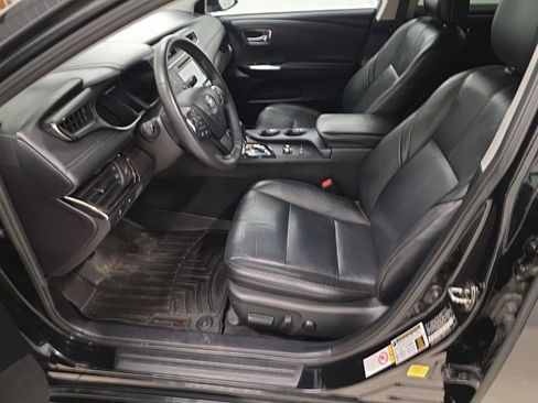 Used 2017 Toyota Avalon XLE Plus w/ All Weather Liner Package FWD image 12