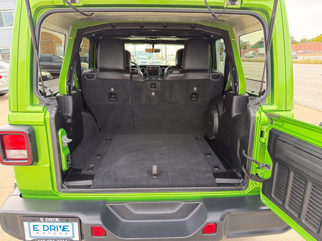Used 2019 Jeep Wrangler Unlimited Sahara w/ Uconnect 4C Nav & Sound Group AWD/4WD image 19
