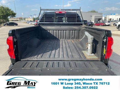 Used 2018 Toyota Tundra SR5 w/ SR5 Upgrade Package AWD/4WD image 6