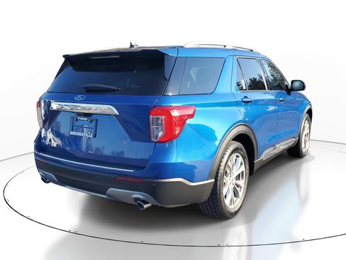 Used 2023 Ford Explorer Limited image 6