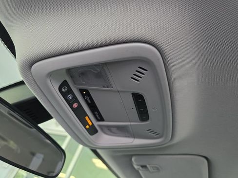 Used 2020 Chevrolet Traverse LT AWD/4WD image 28