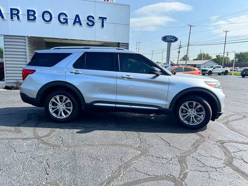 Used 2022 Ford Explorer Limited w/ Equipment Group 301A AWD/4WD image 7