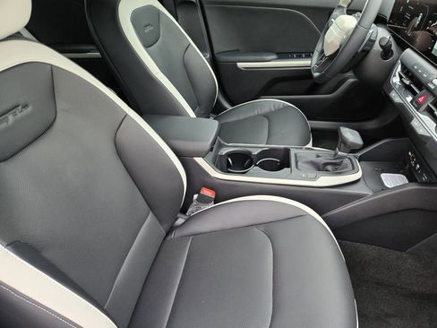 New 2025 Kia K4 GT-Line Turbo w/ GT-Line Premium Package FWD image 10