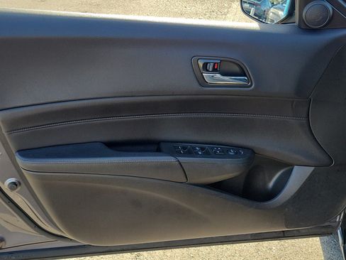 Used 2018 Acura ILX FWD image 13