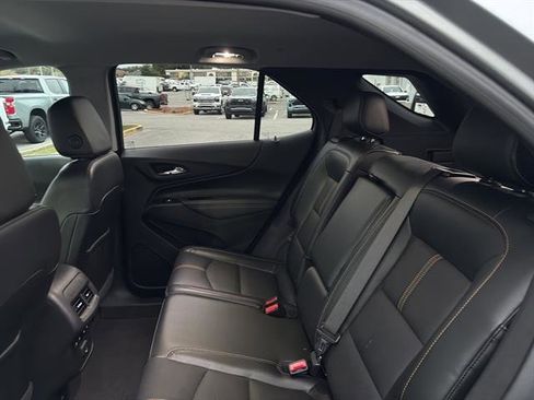 Used 2023 Chevrolet Equinox Premier image 14