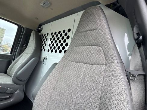 New 2026 Chevrolet Express 2500 Extended w/ Communications Package RWD image 12