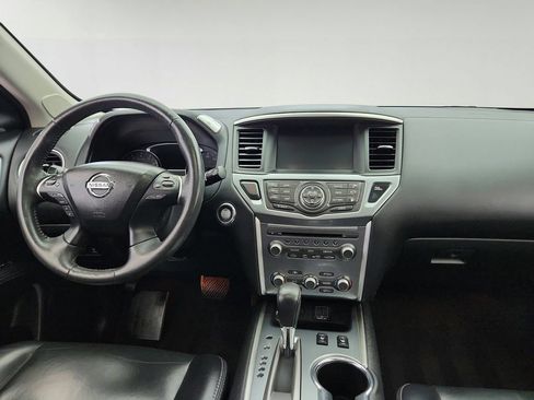 Used 2018 Nissan Pathfinder SL AWD/4WD image 32