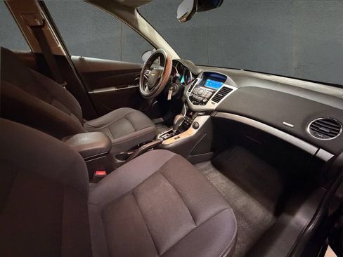 Used 2016 Chevrolet Cruze LT FWD image 20