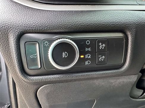 Used 2021 Ford Explorer XLT w/ Equipment Group 202A image 23