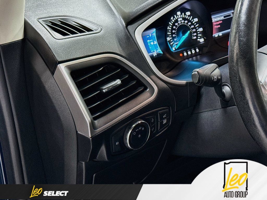 Used 2020 Ford Edge SEL w/ Convenience Package AWD/4WD image 12