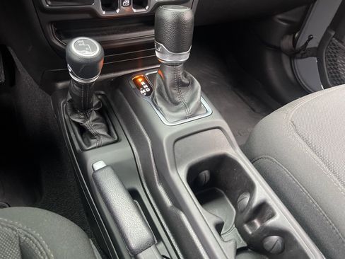 Used 2023 Jeep Wrangler Sport S image 36