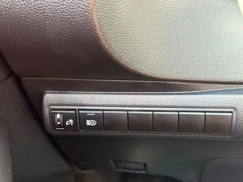 Used 2025 Toyota Corolla LE FWD image 29