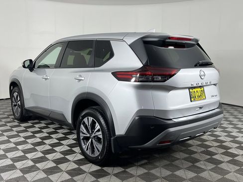 Used 2023 Nissan Rogue SV image 8