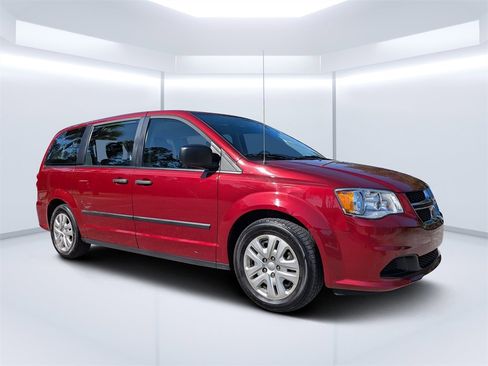 Used 2016 Dodge Grand Caravan American Value Package image 1