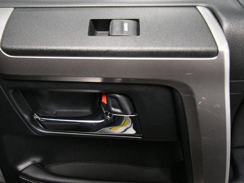 Certified 2024 Toyota 4Runner SR5 Premium image 24