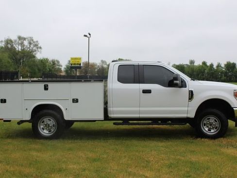 Used 2020 Ford F350 XL w/ Power Equipment Group image 12