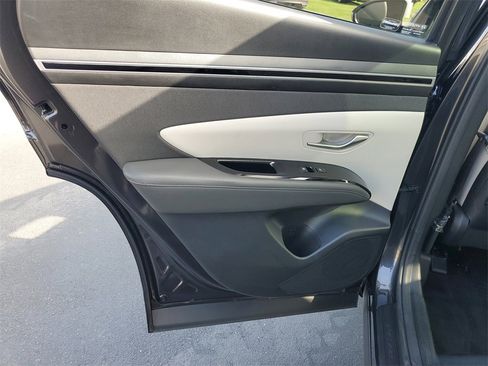 Used 2022 Hyundai Tucson Limited w/ Cargo Package image 16