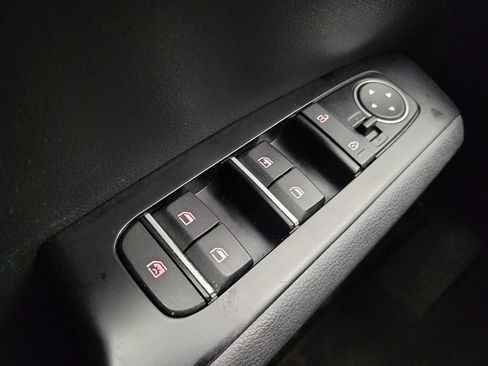 Used 2020 Kia Soul LX FWD image 27