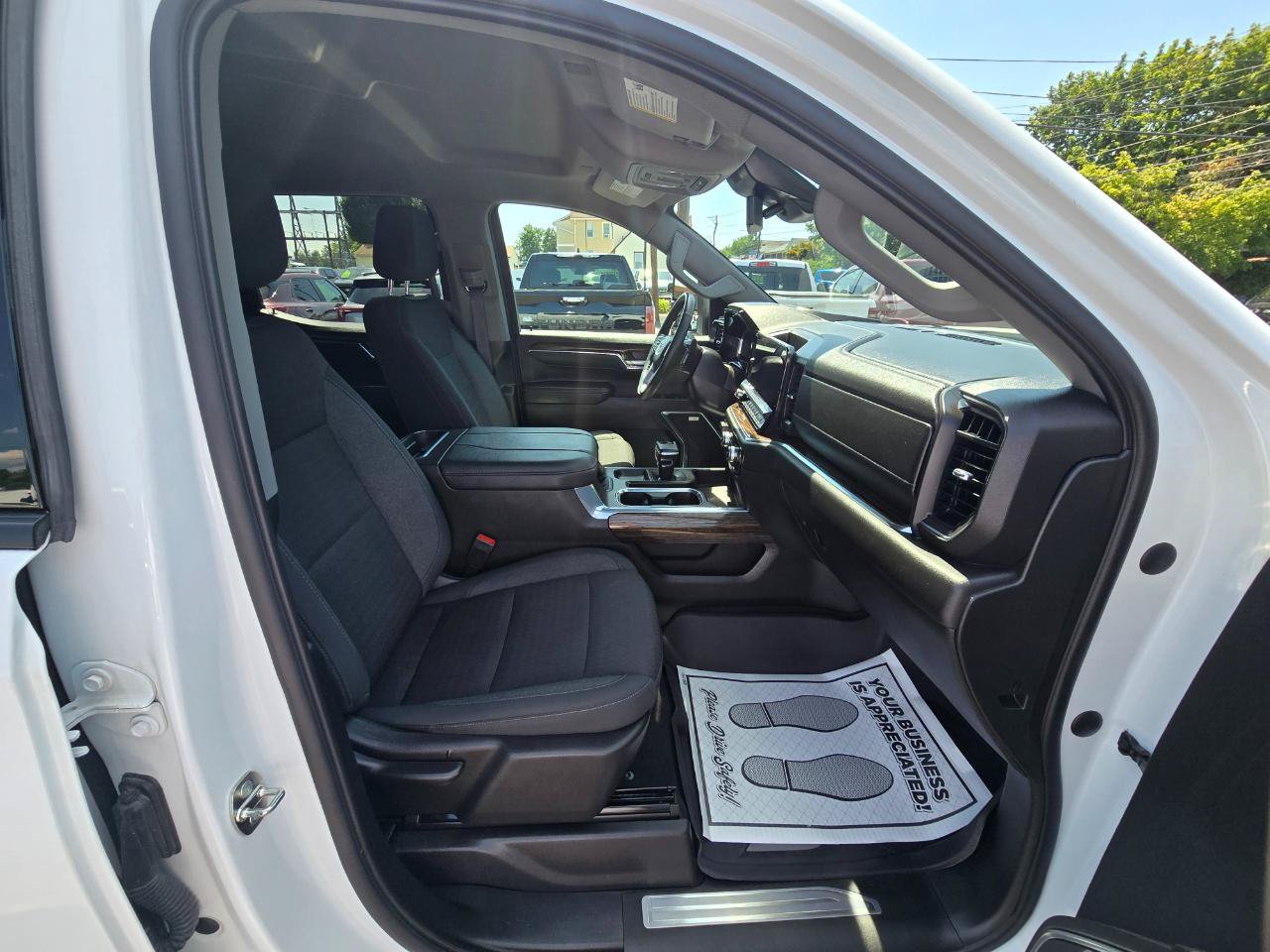 Used 2024 GMC Sierra 1500 Elevation w/ Preferred Package AWD/4WD image 15