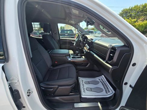 Used 2024 GMC Sierra 1500 Elevation w/ Preferred Package AWD/4WD image 15