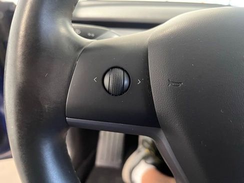 Used 2019 Tesla Model 3 Standard Range Plus image 25