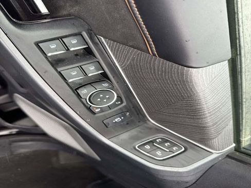 Used 2024 Ford F250 Platinum w/ FX4 Off-Road Package image 19