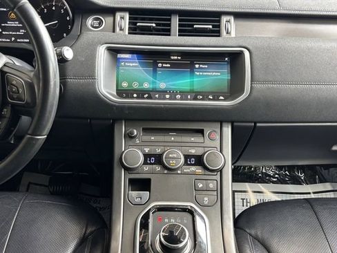 Used 2019 Land Rover Range Rover Evoque SE Premium AWD/4WD image 3