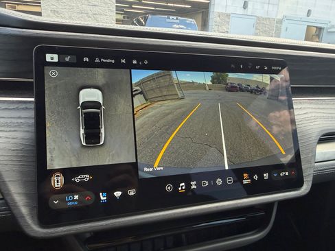 Used 2025 Rivian R1S Adventure Dual AWD/4WD image 19