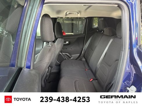 Used 2019 Jeep Renegade Latitude FWD image 13