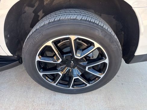 Used 2023 Chevrolet Tahoe RST image 5