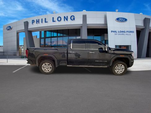 Used 2024 GMC Sierra 3500 Denali Ultimate AWD/4WD image 7