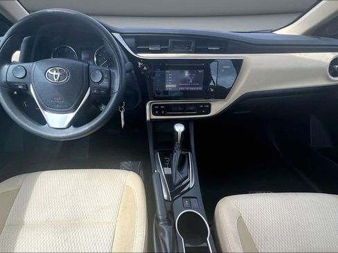 Used 2017 Toyota Corolla LE FWD image 7