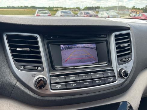 Used 2017 Hyundai Tucson SE FWD image 16
