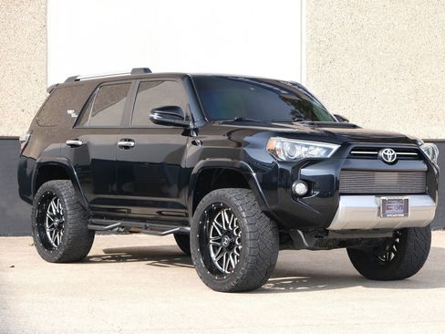 Used 2020 Toyota 4Runner TRD Off-Road Premium w/ Moonroof Package image 4