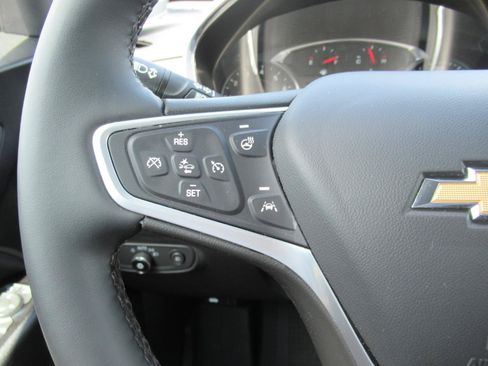 Used 2023 Chevrolet Equinox Premier FWD image 24