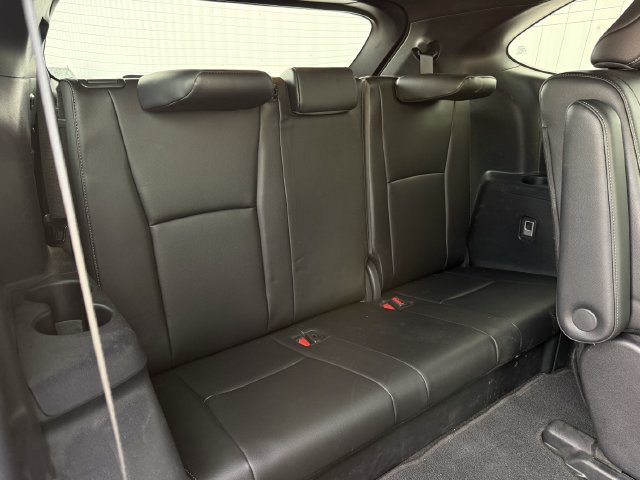Used 2024 Toyota Highlander XSE FWD image 35