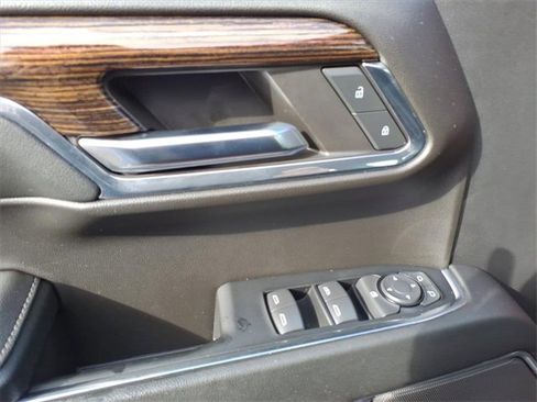 Used 2024 GMC Sierra 1500 Elevation image 15