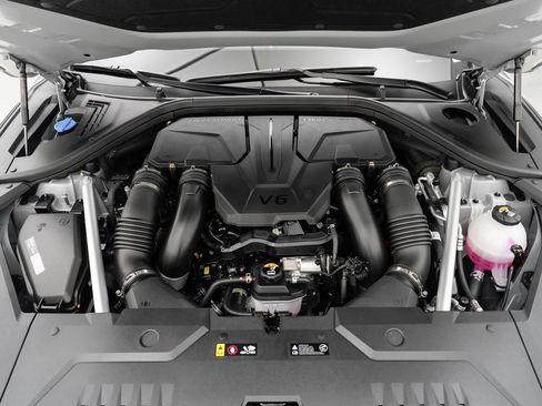 Used 2025 Genesis GV70 3.5T Sport w/ Sport Advanced Package image 26