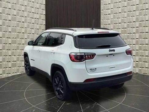 Certified 2025 Jeep Compass Latitude w/ Convenience Group AWD/4WD image 5