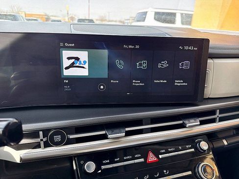 Used 2025 Hyundai Santa Fe SE image 11