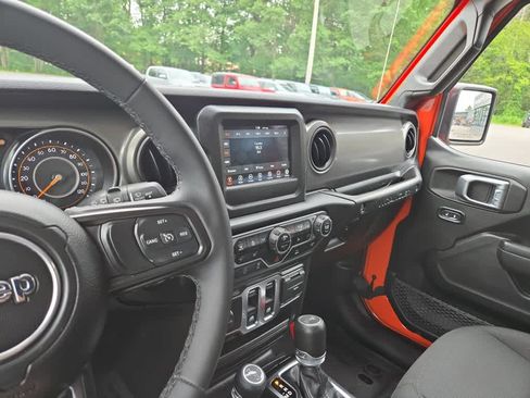 Used 2023 Jeep Wrangler Sport AWD/4WD image 24