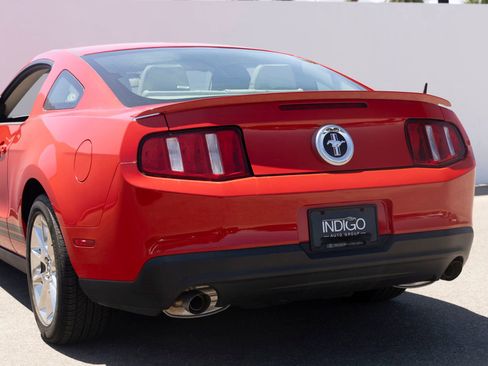 Used 2011 Ford Mustang Premium w/ 202A Rapid Spec Order Code RWD image 8