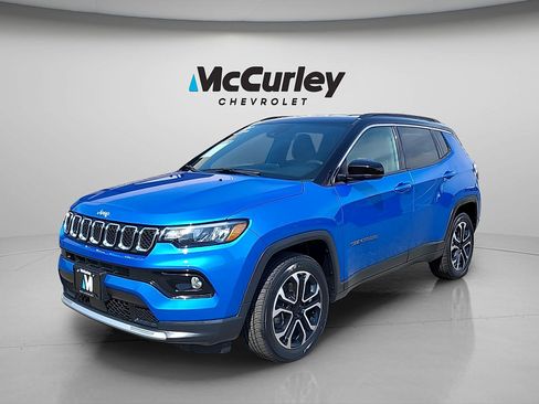 Used 2023 Jeep Compass Limited AWD/4WD image 3