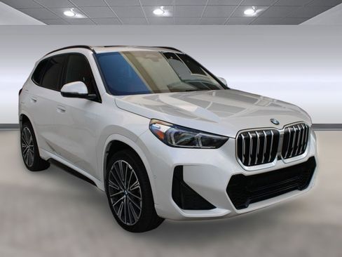 Used 2023 BMW X1 xDrive28i w/ Premium Package image 7