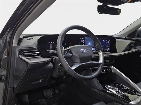 Certified 2025 Audi Q5 Prestige image 18