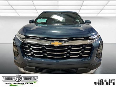 Used 2026 Chevrolet Equinox LT AWD/4WD image 9