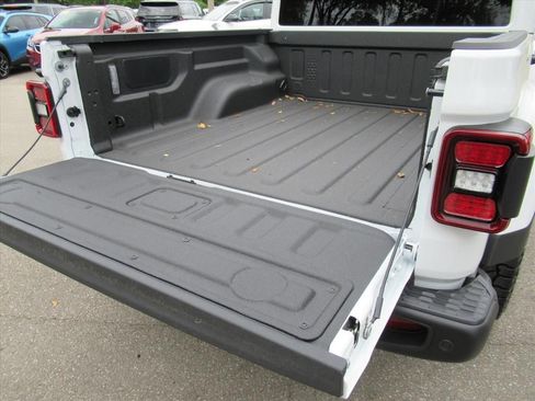 New 2026 Jeep Gladiator Rubicon AWD/4WD image 29